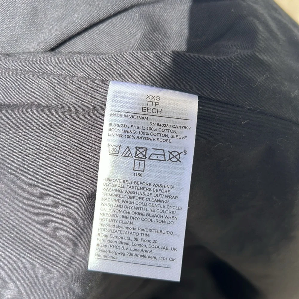 Banana Republic Trench Coat - Picture 16 of 16